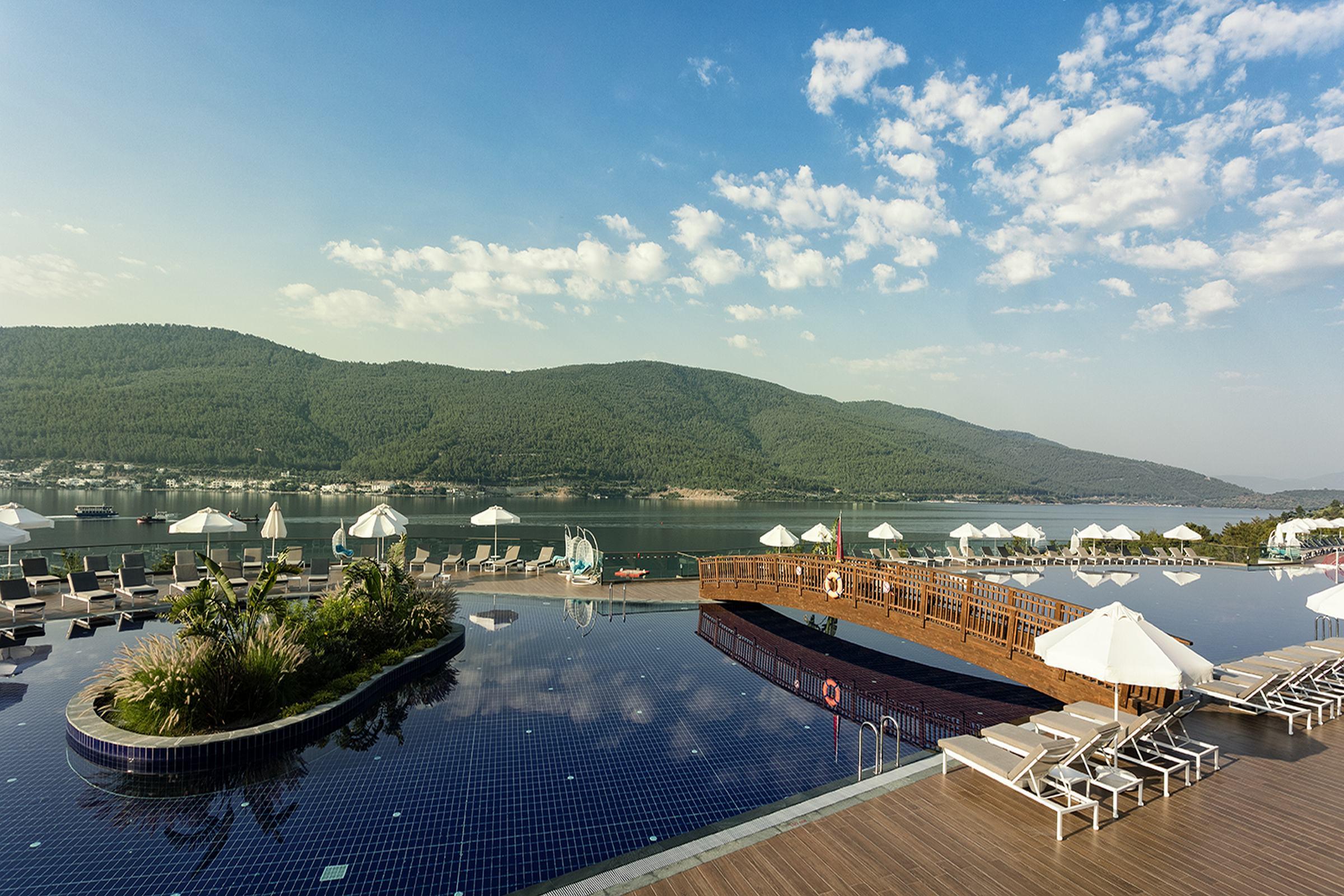 Курортный комплекс Titanic Luxury Collection Bodrum 5*