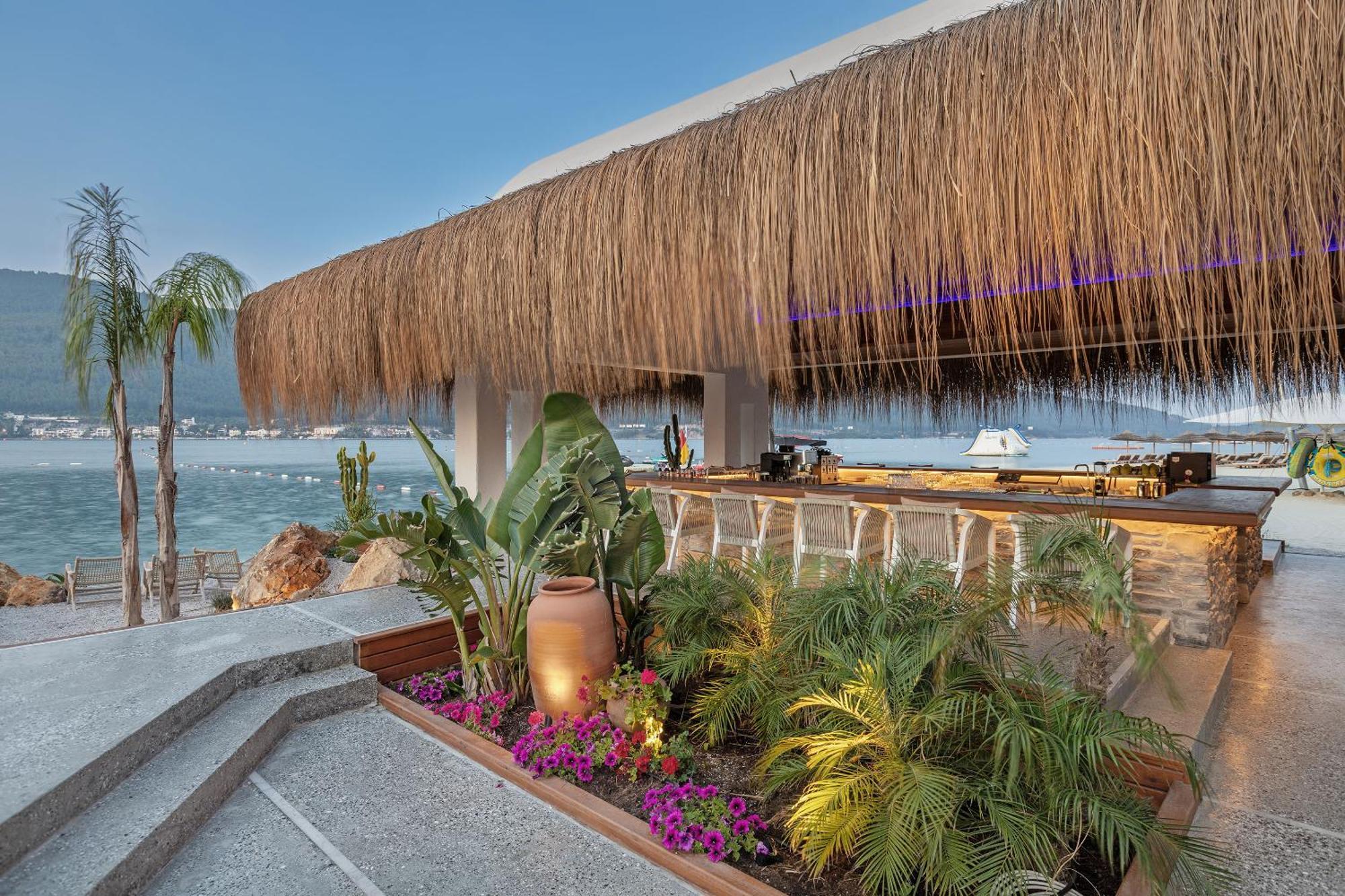 Titanic Luxury Collection Bodrum Курортный комплекс 5*