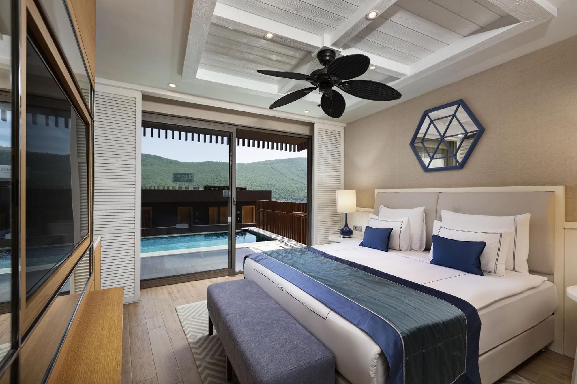 Resort Titanic Luxury Collection Bodrum 5*